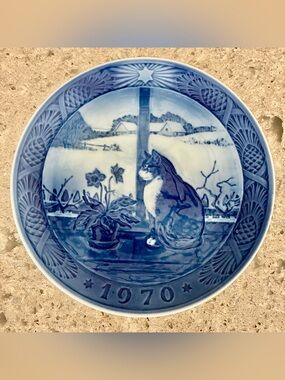 Royal Copenhagen Blue and White Cat Collector Plate